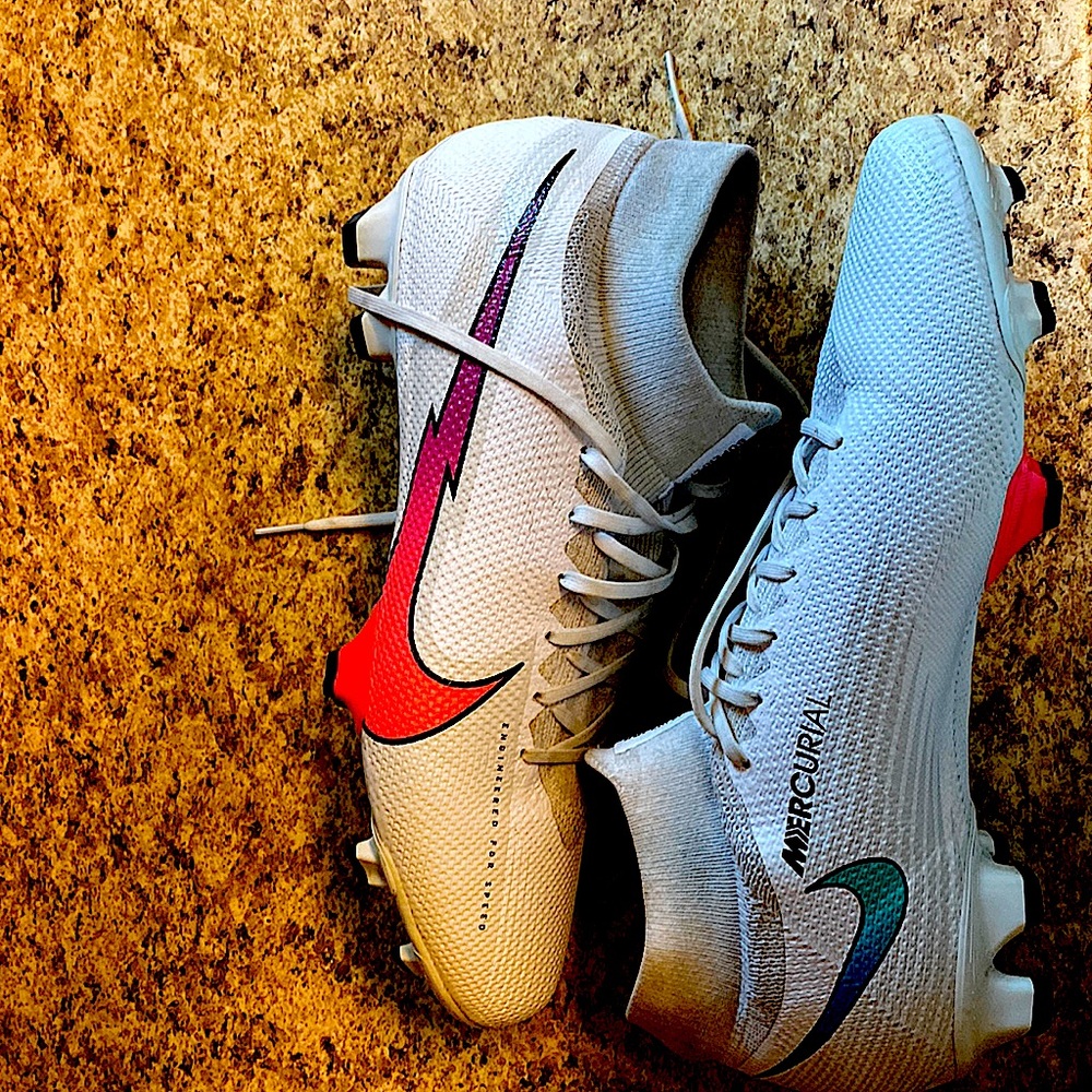 superfly 7 pro fg white